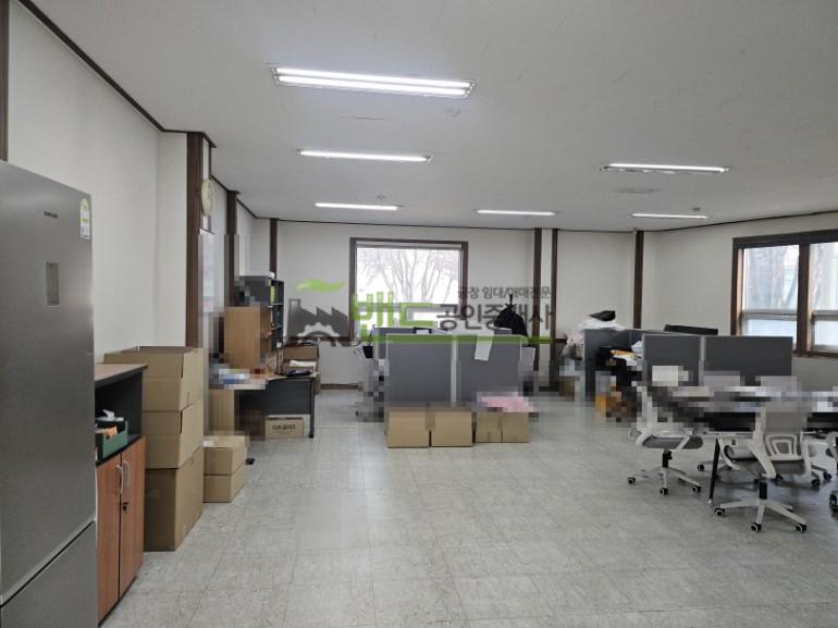 화성시 만세구 향남읍 하길리 공장 월세 발안일반산업단지 전력200kw 보증금 15,600/월세 1,560만원 | 10696 사진 3