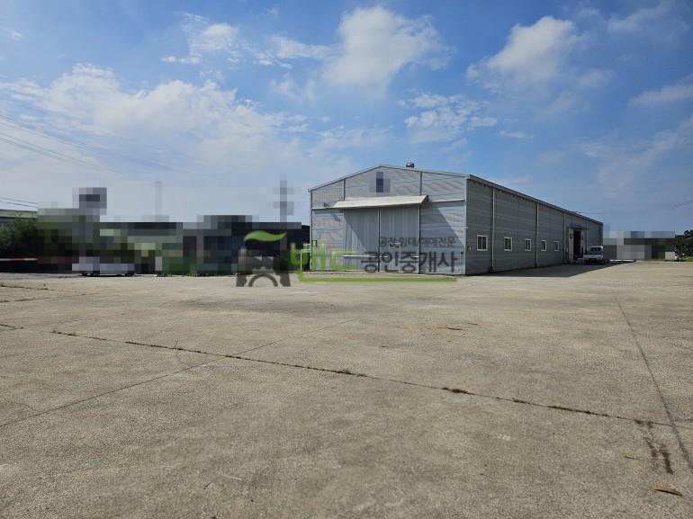 양감공장임대 건물 118평 전력100kw 호이스트5톤1기 상수도 오수직관 2차선도로 접