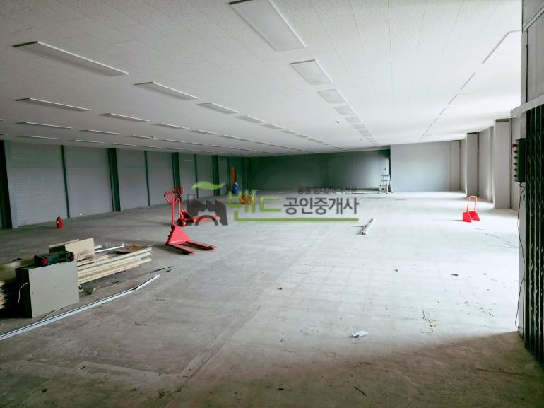 평택공장임대 층고낮은 건물 2층 약 225평(사무실 포함) 화물엘베 겸비 전력 100kw 오산고덕인근