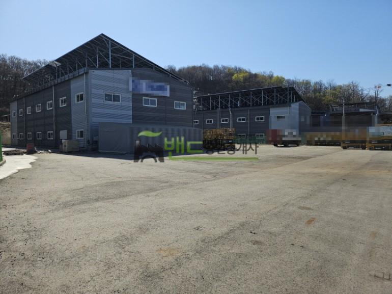 향남공장임대 부지 831평 / 건물 150평 호이스트 추가 가능 대형차량진입 민원적은 마당공장